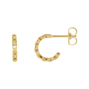 Chain Link Huggie Earrings in 14K Yellow Gold