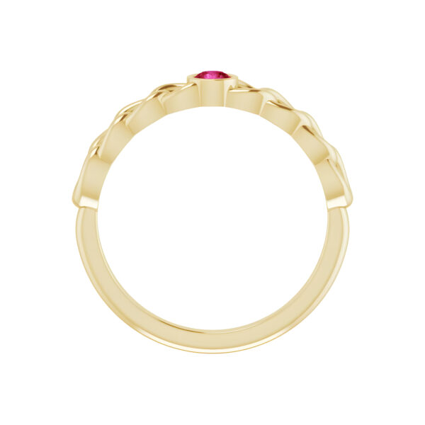 Ruby Curb Chain Ring in 14K Yellow Gold